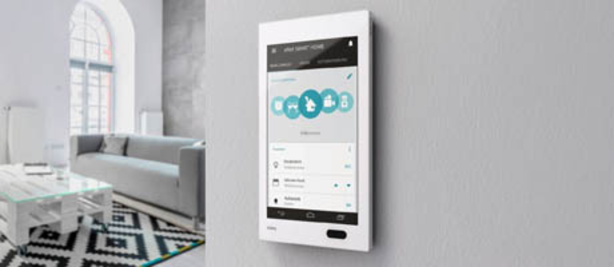 Bedienzentrale Gira G1 bei Elektro Bär GmbH in Neuendettelsau