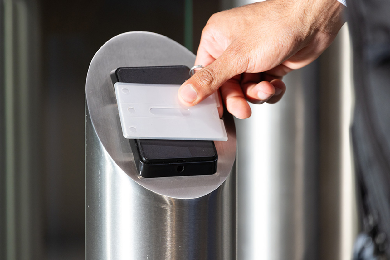 Zutritts­kontrolle bei Elektro Bär GmbH in Neuendettelsau