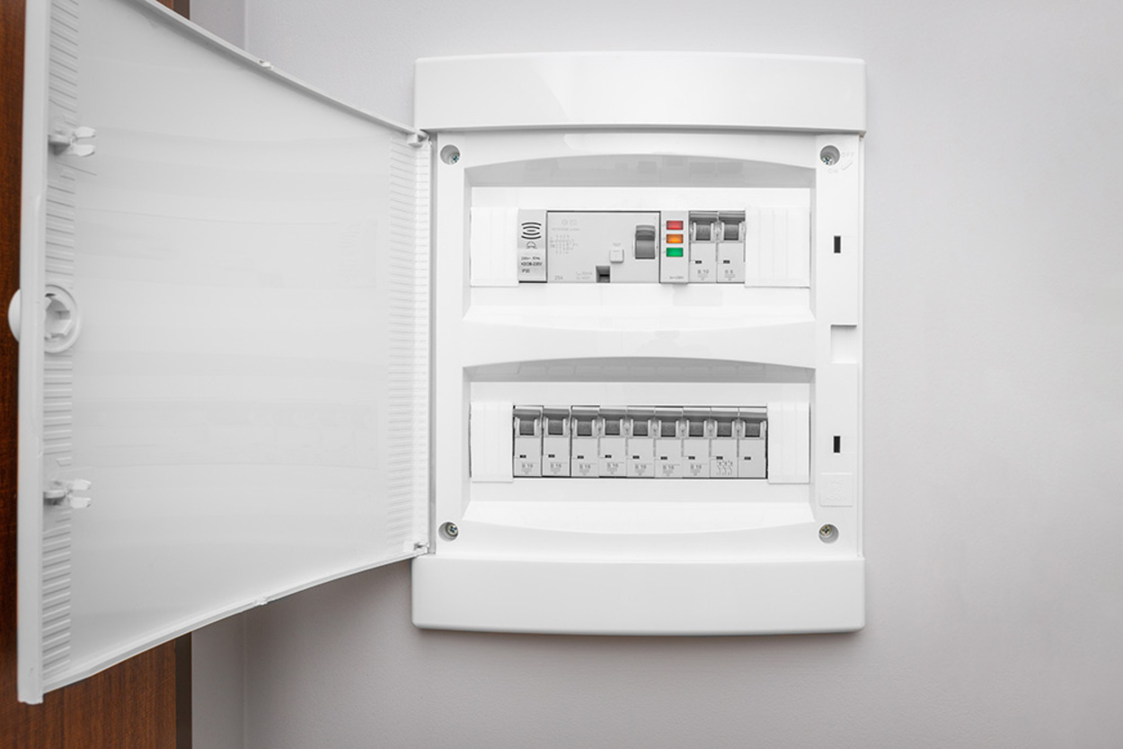 Über­spannungs­schutz bei Elektro Bär GmbH in Neuendettelsau