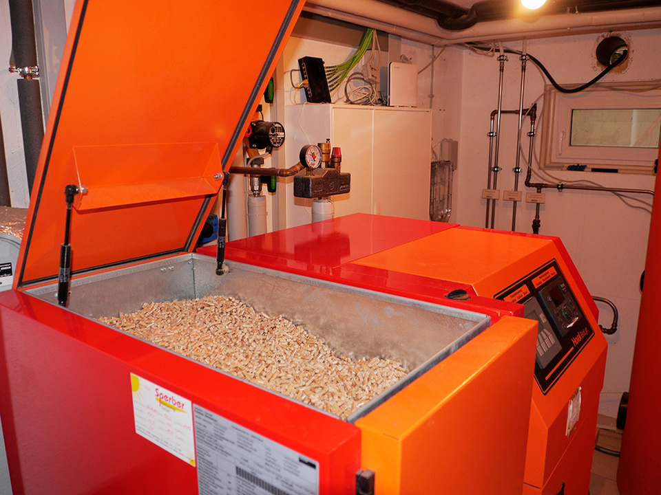 Palletheizung2 bei Elektro Bär GmbH in Neuendettelsau